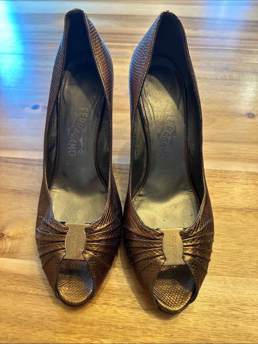 Salvatore Ferragamo Tiberia Brown Snake Skin Textured Peep-Toe Pumps Size 10C